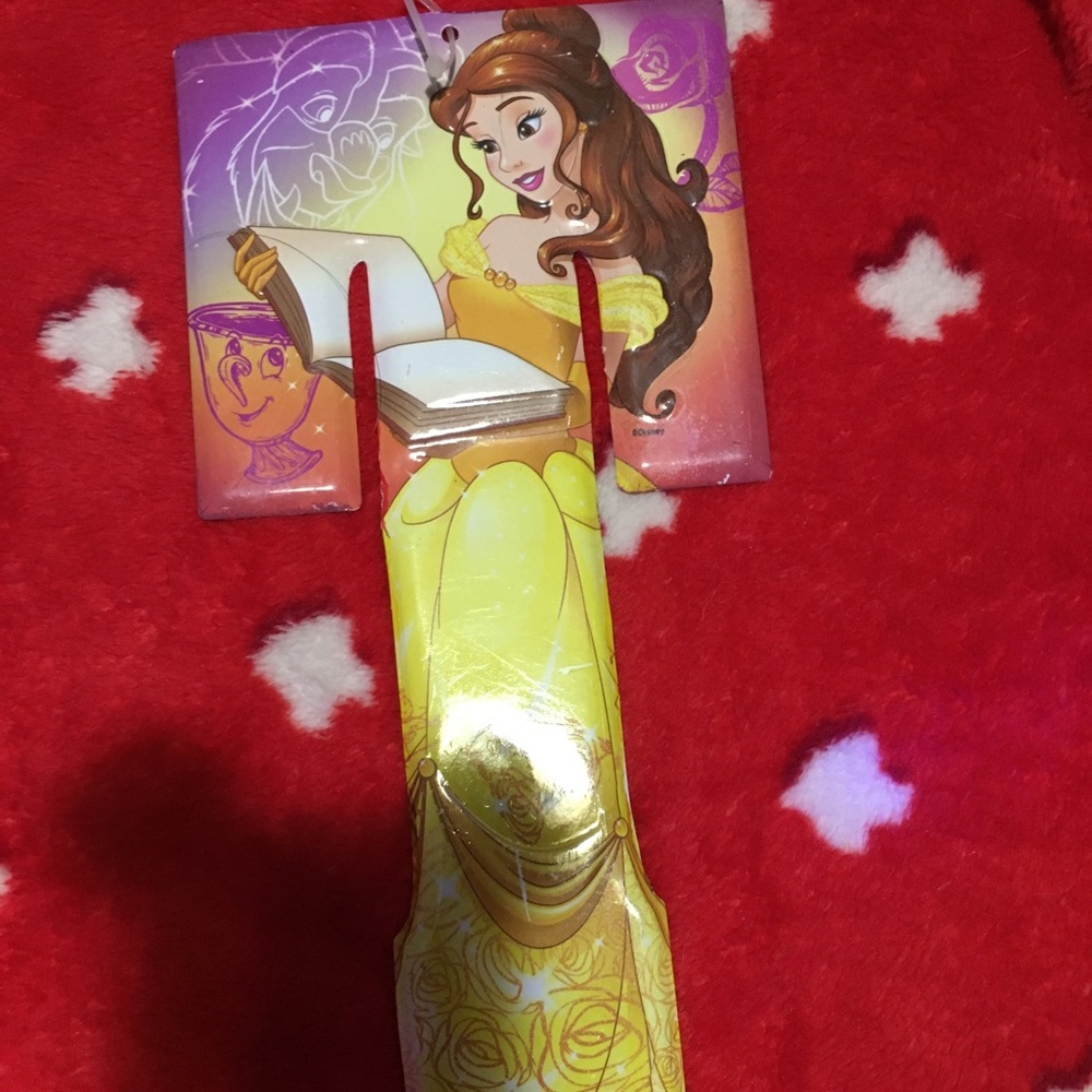 Disney letter metal T